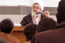 دشمن اعتقادات جوانان را نشانه گرفته است / طلاب به سلاح علم و پاسخ به شبهات تجهیز شوند