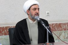دشمن با تشیع انگلیسی، حوزه های علمیه را نشانه گرفته است