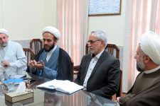 راهكارهای همكاری حوزه و دانشگاه در یزد بررسی شد