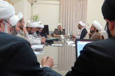 معاونين پژوهش مدارس علميه دلسوزانه در زمينه تقويت روحيه پژوهشي طلاب تلاش نمايند