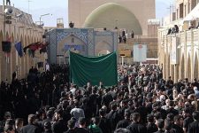 آیین ۱۰۰ ساله ۱۳محرم در یزد به میزبانی روحانیون برگزار شد