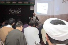 تبیین طرح مطالعاتی شهید مطهری(ره) در مدرسه علمیه شفیعیه یزد + تصاویر