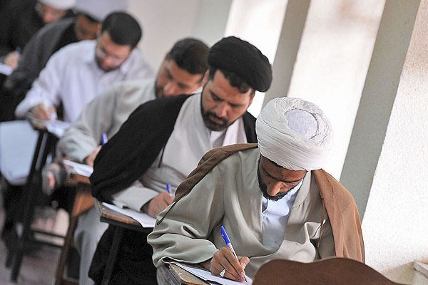 ارتقاء قریب به ۲ نمره ای معدل آموزشی مدارس علمیه استان یزد