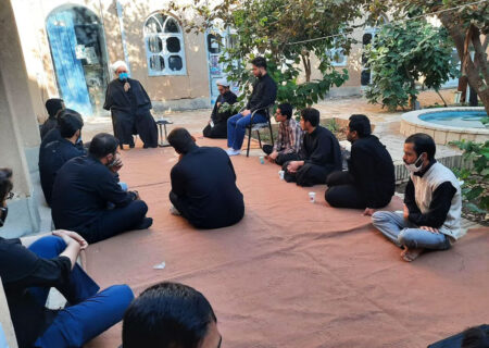 برگزاری مراسم عزاداری امام سجاد(ع) در مدرسه علمیه سفیران