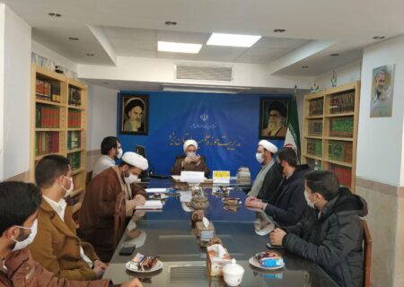 نشست صمیمی طلاب مدرسه مصلی با مدیر حوزه علمیه استان برگزار شد