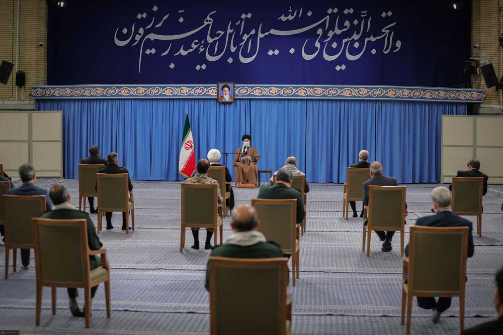 بیانات رهبری در دیدار اعضای ستاد برگزاری کنگره ملّی چهار هزار شهید استان یزد