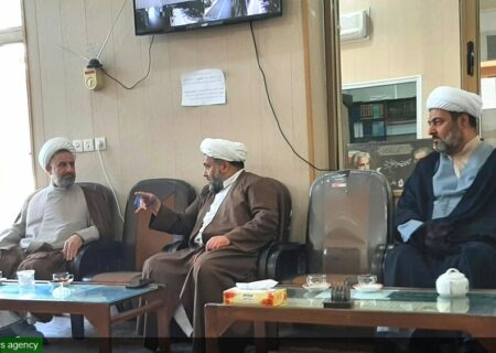 حضور مسئولین حوزه علمیه یزد در مدرسه علمیه امام صادق علیه‌السلام بافق