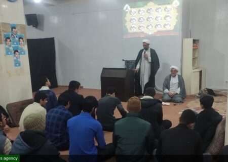 حضور مسئولین حوزه علمیه یزد در مدرسه علمیه امام صادق(ع) مهریز