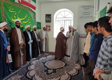 تصاویر/ تجلیل از اساتید مدرسه علمیه حضرت مهدی (عج) بهاباد
