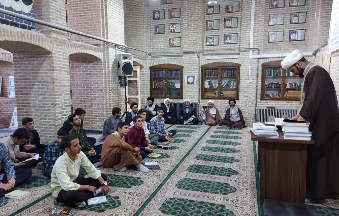 تصاویر/ نشست آموزش محوریت مهارت های تحصیلی در مدرسه علمیه امام خمینی (ره) برگزار شد.