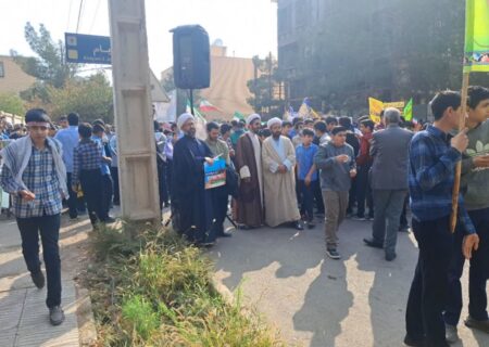 گزارش تصویری مراسم راهپیمایی سیزده آبان مدرسه علمیه حجت ابن الحسن میبد