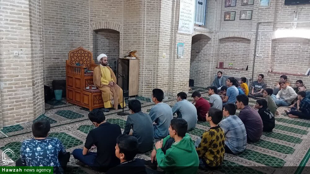 تصاویر/ مراسم اعتکاف دانش آموزی مدرسه علمیه امام خمینی (ره)